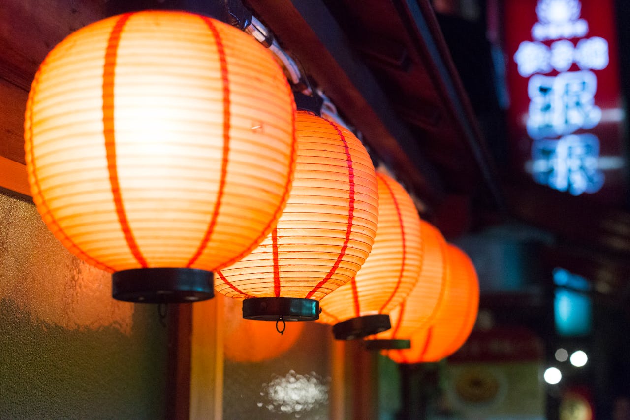 How to Create a Magical Atmosphere with Outdoor Lighting for Parties