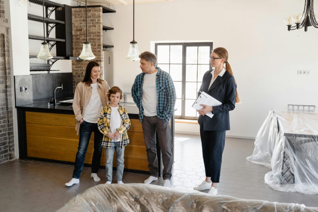 Creative Gift Ideas for New Homeowners That Go Beyond Tradition 