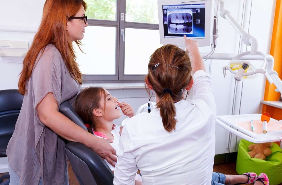 3 Ways Family Dentists Provide Comfort For Nervous Children