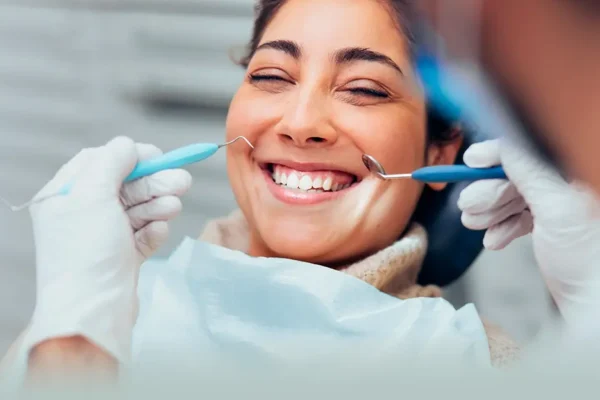 6 Ways General Dentists Help Reduce Pain and Anxiety During Your Visit