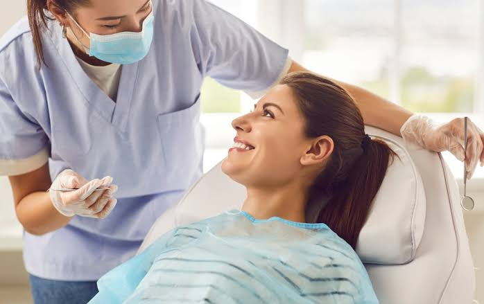 How Periodontists Support Patients With Advanced Dental Needs